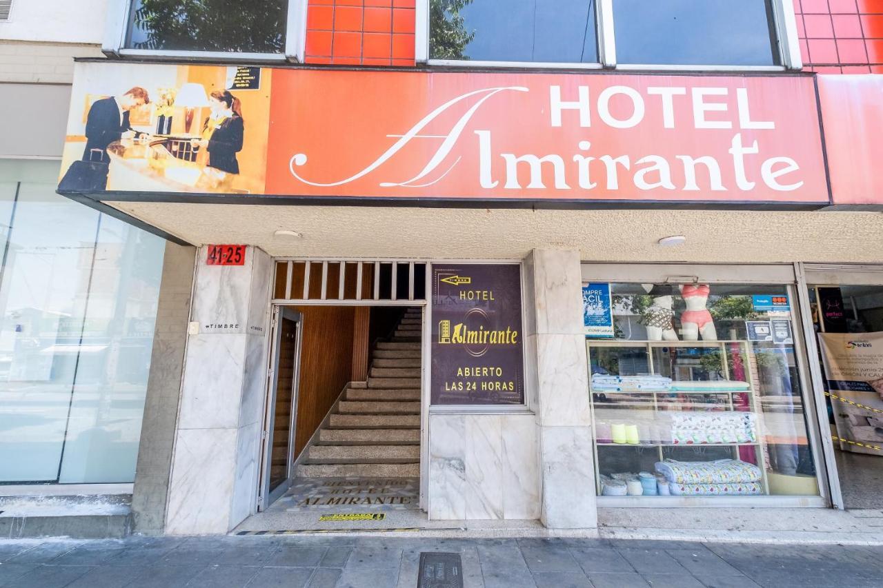 Hotel Almirante ブカラマンガ エクステリア 写真