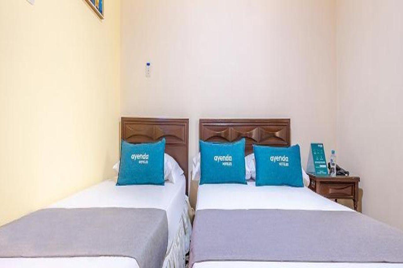 Hotel Almirante ブカラマンガ エクステリア 写真